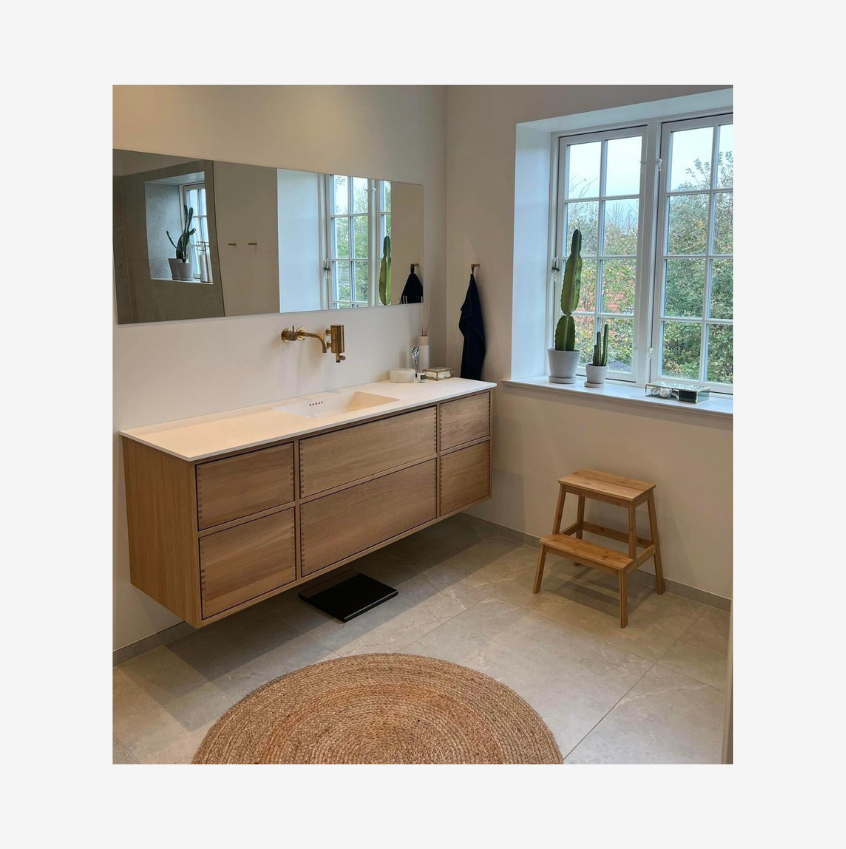 Aero Nordic Oak Serie - 180cm snedker badmøbel